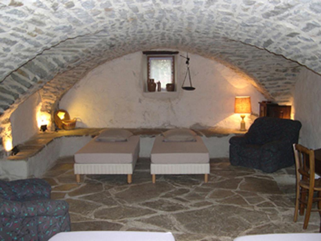 Bed and Breakfast La Bergerie Sainte-Eulalie-de-Cernon Номер фото