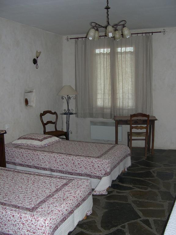 Bed and Breakfast La Bergerie Sainte-Eulalie-de-Cernon Номер фото
